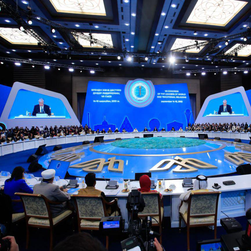 НҰР-МҮБАРАК УНИВЕРСИТЕТІНІҢ ҒАЛЫМДАРЫ ӘЛЕМДІК ЖӘНЕ ДӘСТҮРЛІ ДІНДЕР КӨШБАСШЫЛАРЫНЫҢ VII СЪЕЗІНЕ ҚАТЫСУДА