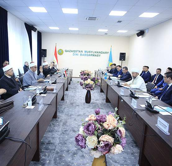 НҰР-МҮБАРАК ЕГИПЕТ ИСЛАМ МӘДЕНИЕТІ УНИВЕРСИТЕТІ ҚАМҚОРЛАР КЕҢЕСІНІҢ КЕЗЕКТІ 8-ОТЫРЫСЫ ӨТТІ