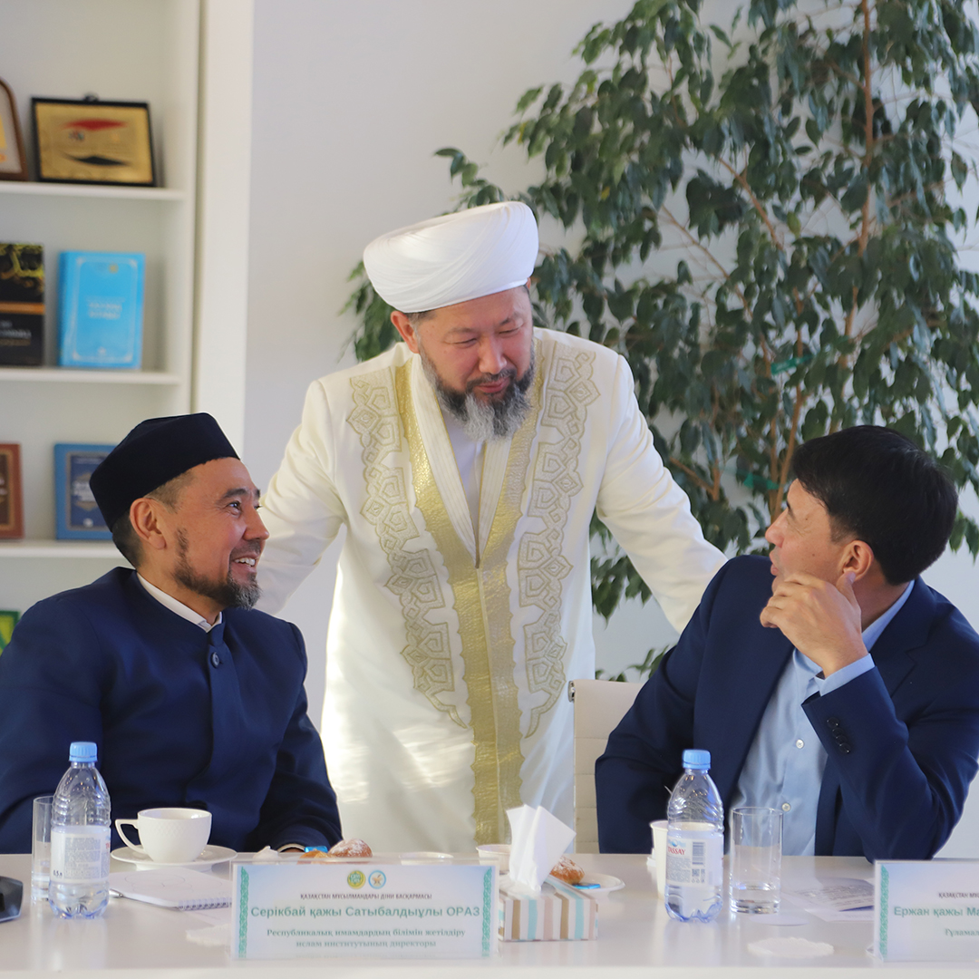 НҰР-МҮБАРАК УНИВЕРСИТЕТІНДЕ ӨТКЕН ҚМДБ ҒҰЛАМАЛАР КЕҢЕСІНІҢ ХХXVІ МӘЖІЛІСІНДЕ БІРҚАТАР ЖАҢА ПӘТУАЛАР ҚАБЫЛДАНДЫ