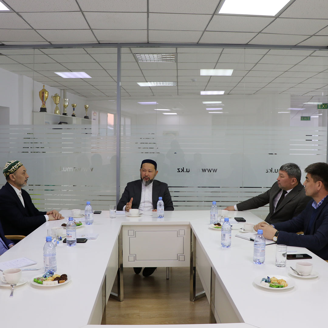 БАС МҮФТИМЕН ЕЛІМІЗДЕГІ ДІНИ БІЛІМ, ҒЫЛЫМ САЛАСЫН ЖҮЙЕЛЕУ МӘСЕЛЕСІ ПЫСЫҚТАЛДЫ