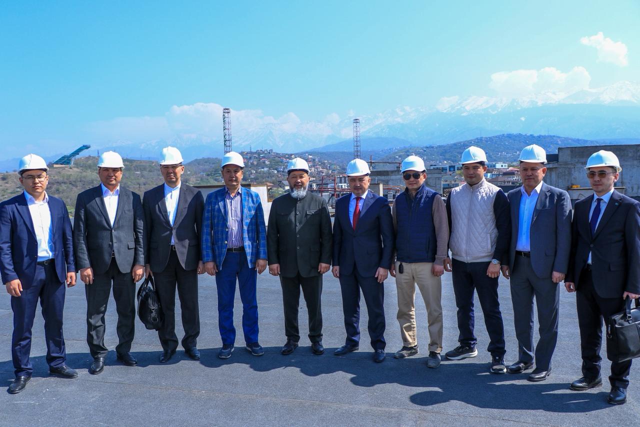 Бас мүфти Нұр-Мүбарак университетінің жаңа оқу нысанының құрылысымен танысты