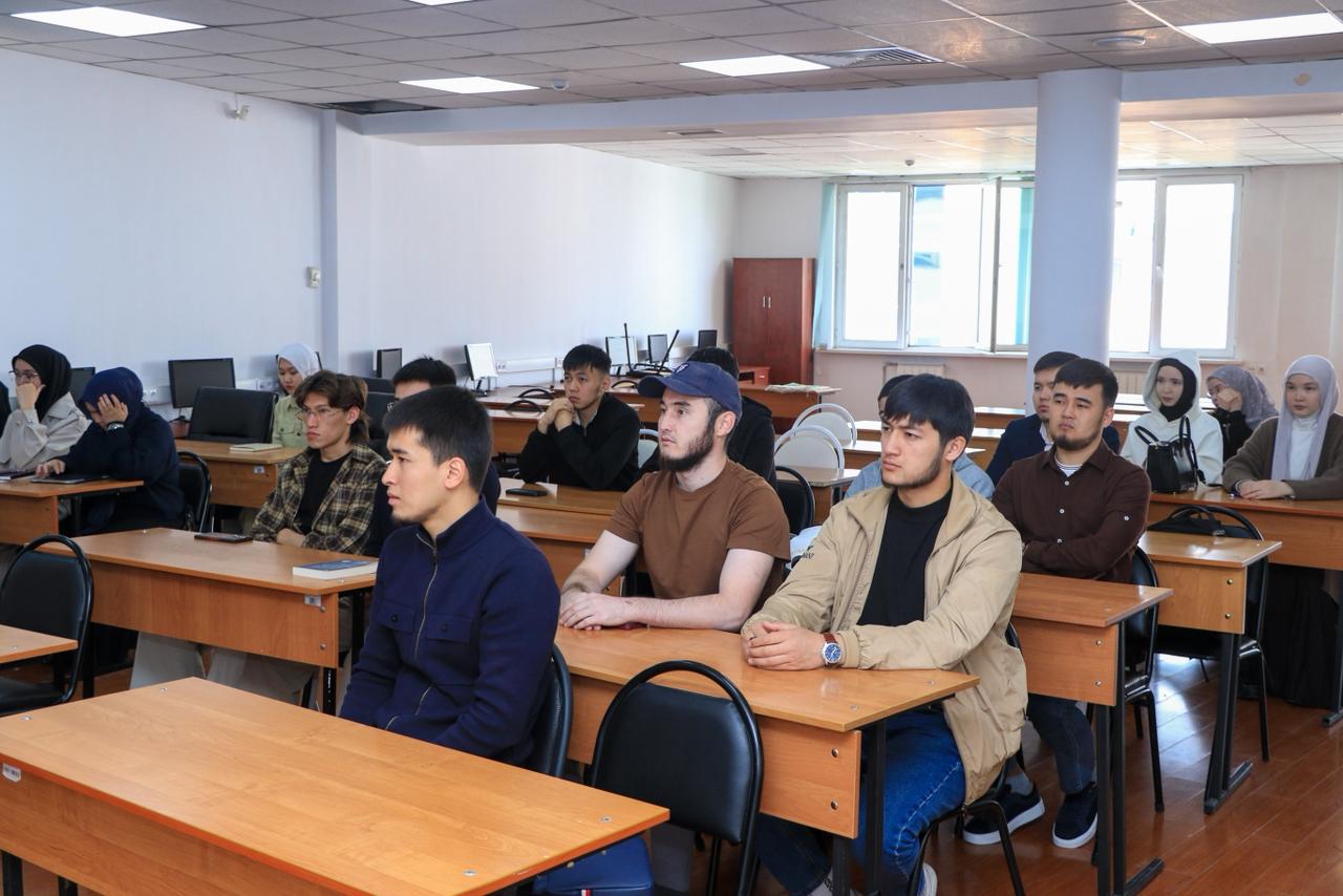 Діни қызмет саласындағы жұмыс берушілер бітіруші түлектермен кездесті