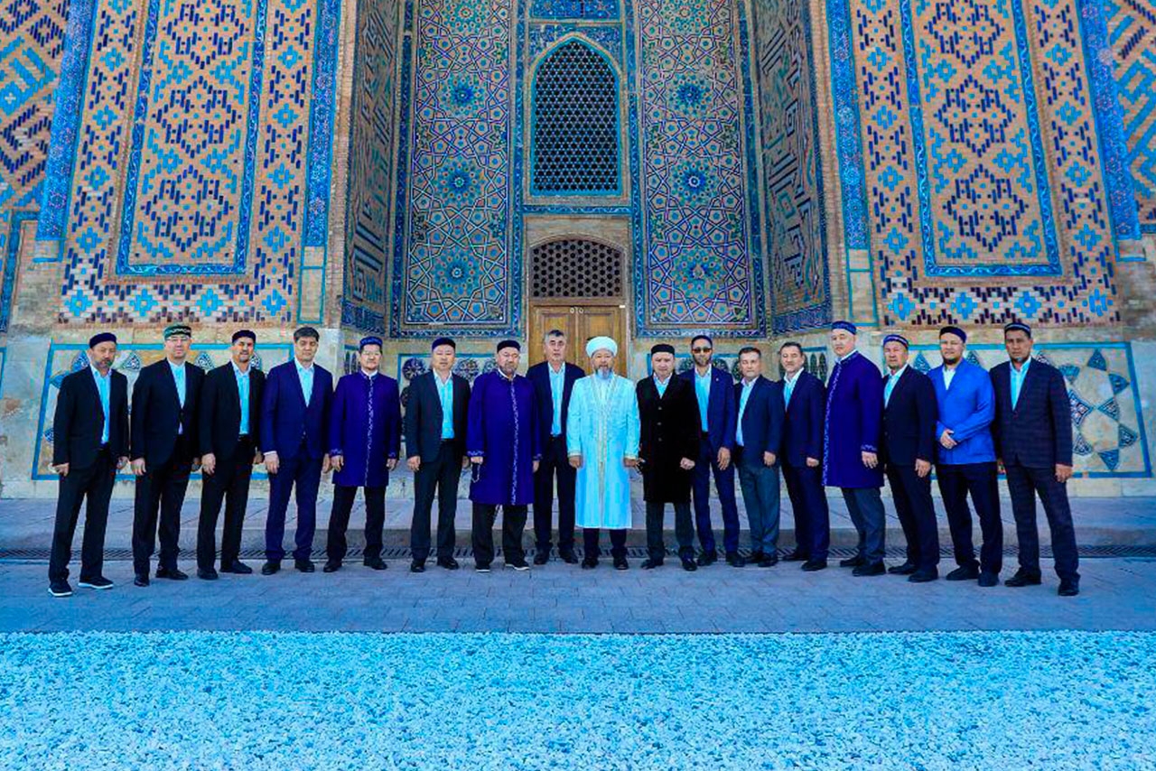 «Нұр-Мүбарак» Египет ислам мәдениеті университетінің проректоры Түркістандағы сапарында Қожа Ахмет Ясауи кесенесіне зиярат етті